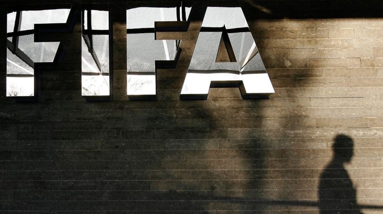 Renuncia principal asesor de Infantino por plan de vender Mundial