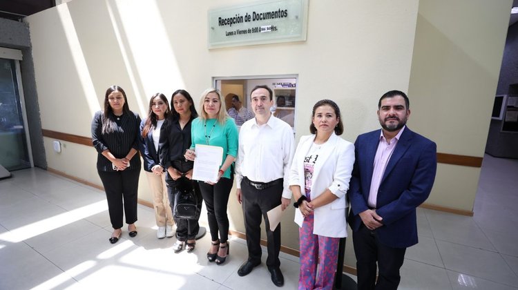 Conceden suspensión de amparo que reeditaría libros 