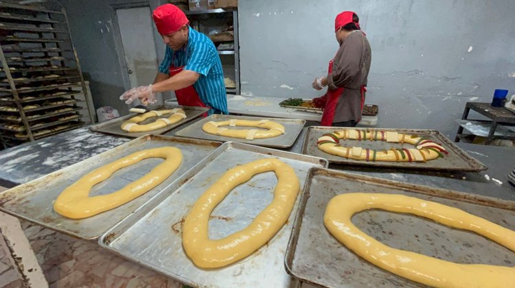 Se convierte venta de roscas en terapia de rehabilitación 