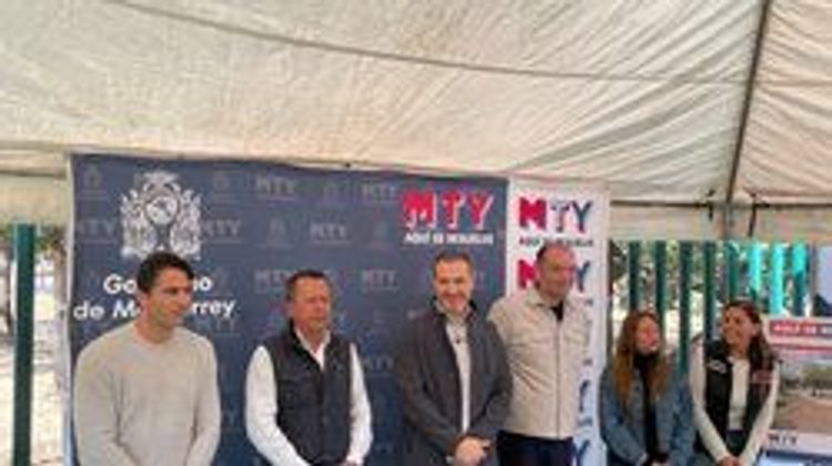 Pide Adrián incremento de presupuesto para municipios