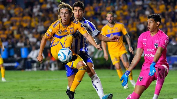Arranca Clásico Regio 135 entre Rayados y Tigres