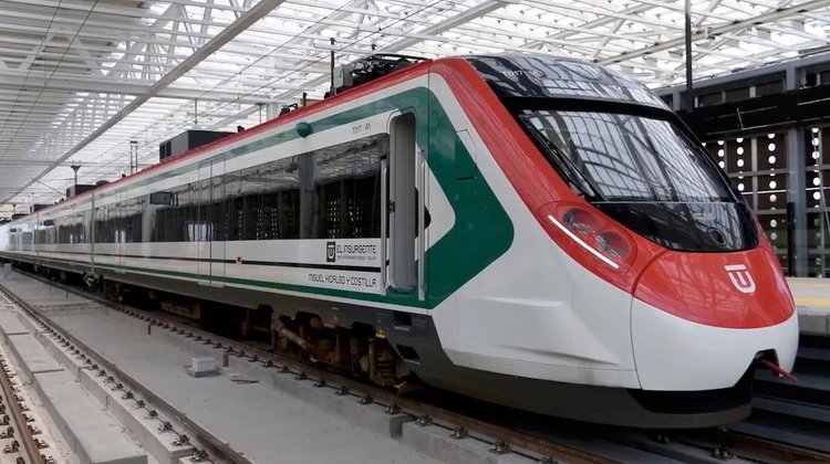 Tras 12 años, concluyen tren que une CDMX con Toluca
