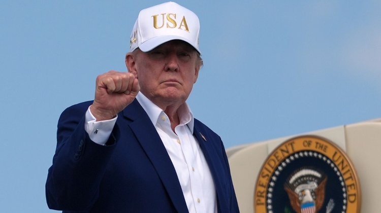 Trump se adjudica el estrecho de Ormuz como 'territorio de EUA'