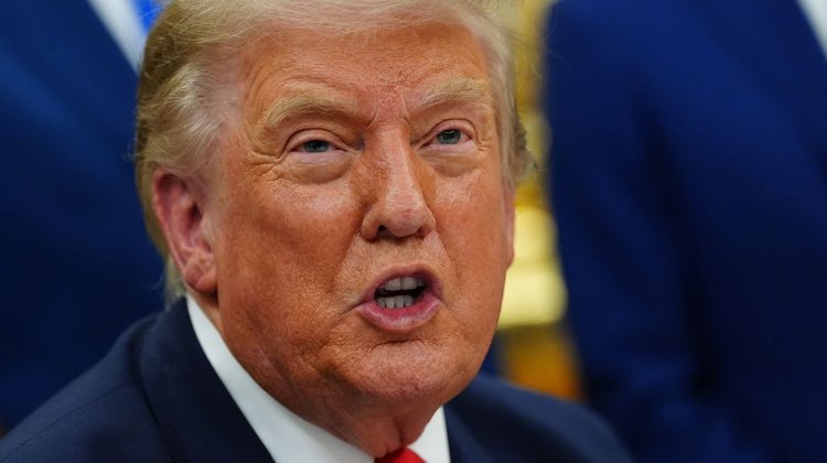  Trump pagará 1,220 millones para cancelar proyectos eólicos