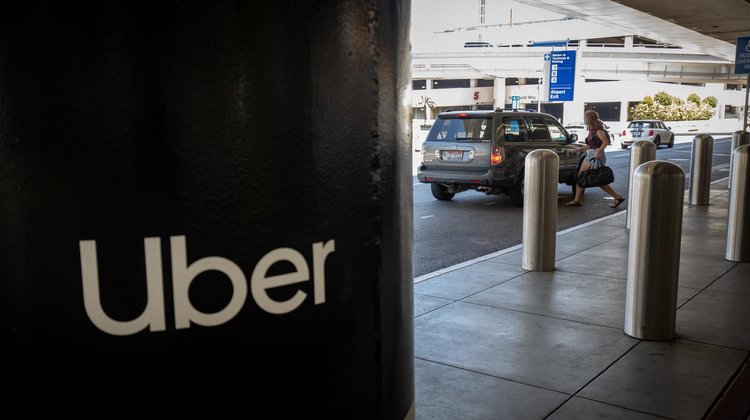 Gobierno aclara que Uber no puede prestar servicio en aeropuertos