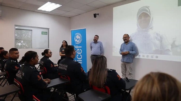 Capacitan a policías y DIF Guadalupe para proteger a menores