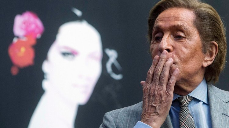 Muere el diseñador italiano Valentino a los 93 años