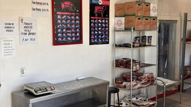 Escasez de pierna de puerco marca la venta de carne en Saltillo