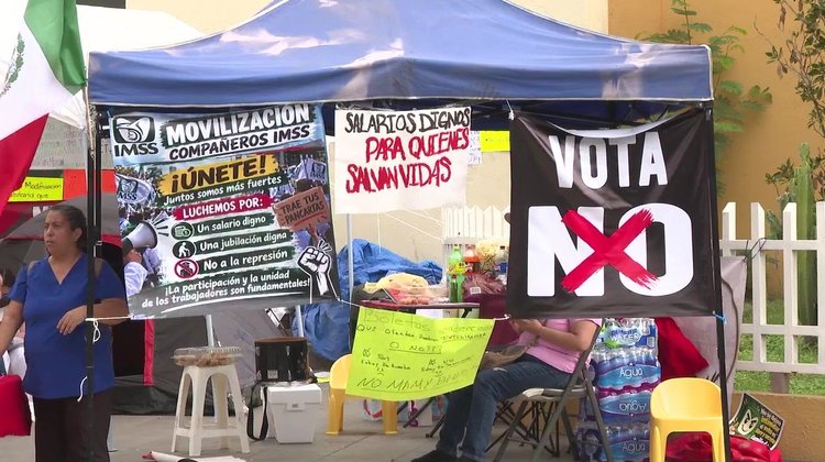 Expresa personal del IMSS dudas durante votación salarial