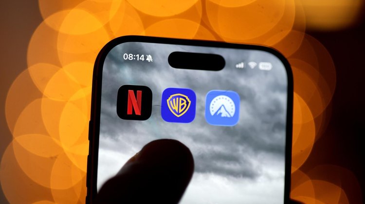 Warner rechaza última oferta de Paramount y apuesta por Netflix