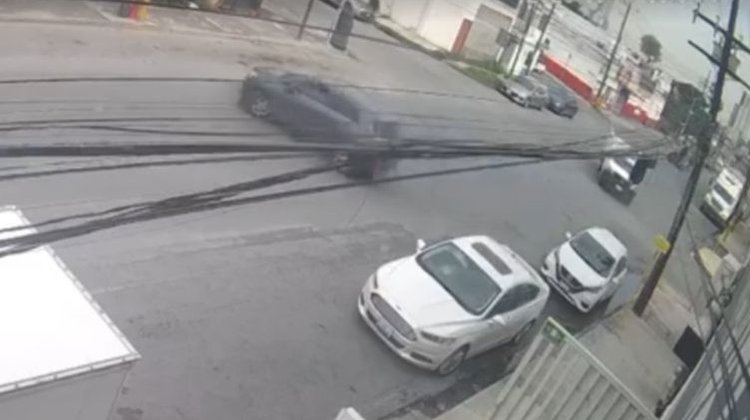 Denuncian cruce peligroso en la colonia Buenos Aires