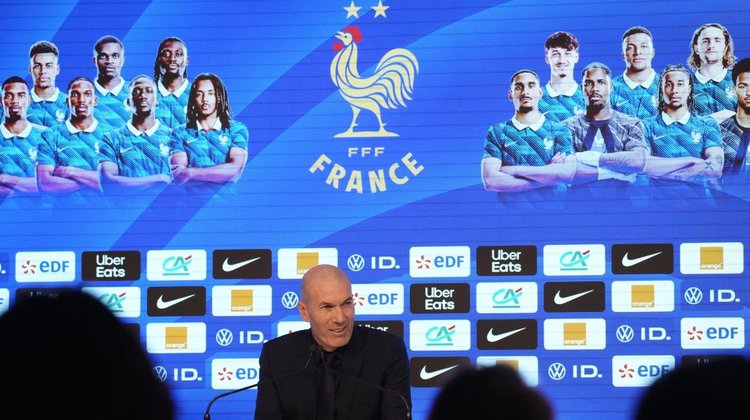 Zidane presenta su primera convocatoria como técnico de Francia