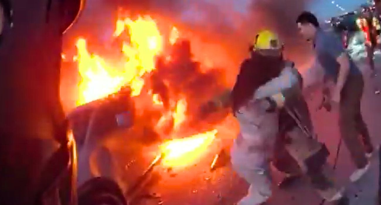 Auto Woman Rescued from Flames in Arizona Accident - News Directory 3