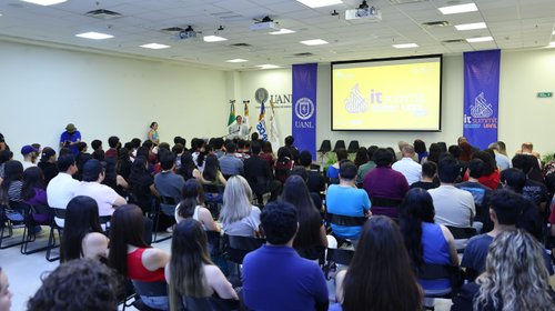 Dialogan sobre IA y tecnologías en foro de innovación