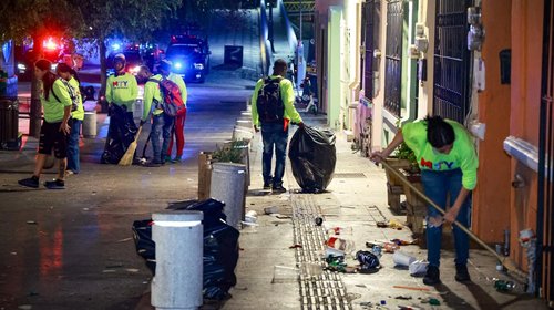 Monterrey limpia 12 toneladas de basura por festejo regio
