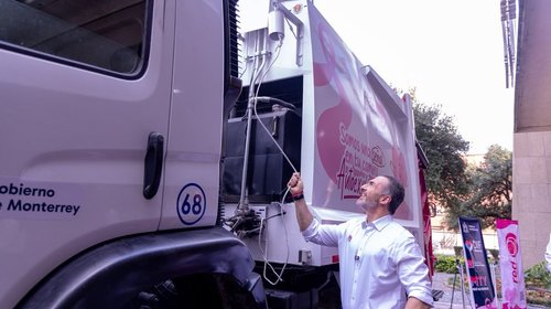 DIF Monterrey dona 260 estudios y cinco prótesis mamarias