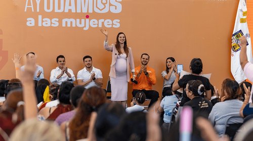 Iniciativa 'Ayudamos' alcanza 117,000 beneficiarias en un año