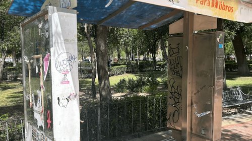 Vandalismo afecta mobiliario y árboles de Alameda Zaragoza