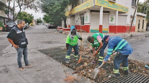 Intensifica Monterrey limpieza de rejillas pluviales ante lluvias