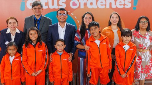 Entregan más de 150 mil uniformes escolares gratuitos en Juárez