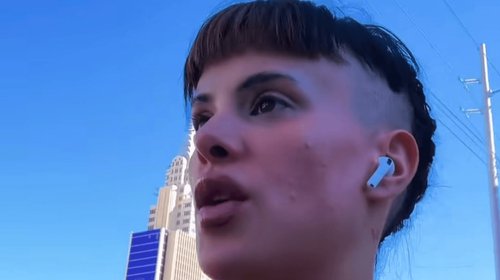 Gala Montes presume atrevido cambio de imagen en Los Ángeles