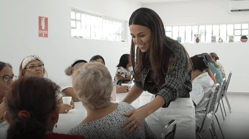 Lleva DIF Salinas Victoria brigadas de salud a adultos mayores