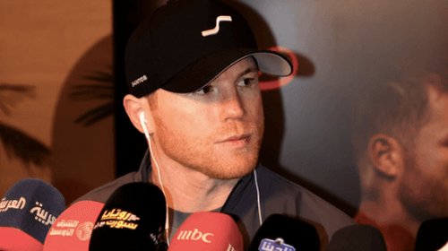 Canelo llega a Arabia Saudita para pelear por el título del CMB