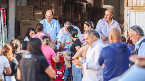 Entregan 3 mil 250 paquetes escolares para regreso a clases