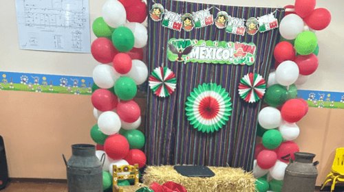 Fiestas patrias llenan de color las escuelas de Coahuila