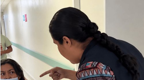 IMSS-Bienestar revisará caso de doctora que insultó a paciente