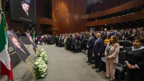 Diputados homenajean al periodista Francisco Garfias