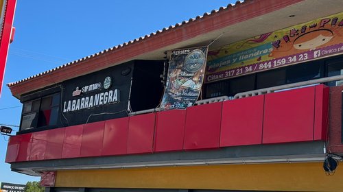 Evidencian a presunto menor dentro de bar en Saltillo
