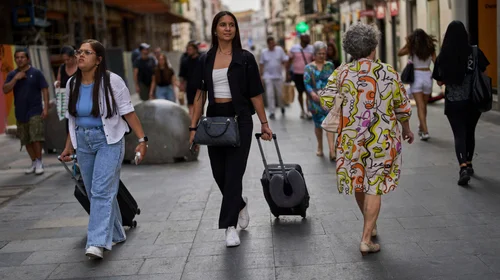 AP_25170679455740_773c22bea1