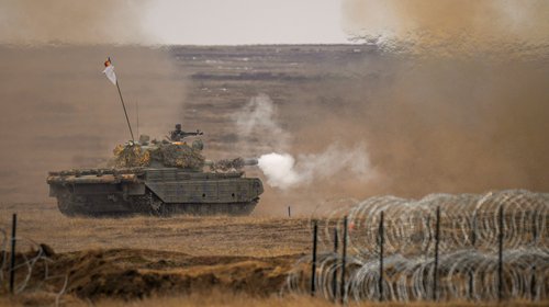 AP_25240540891416_1b95f7fdaf