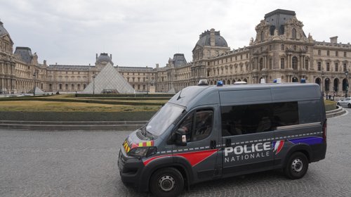 AP_25300613648891_49a6803ef1