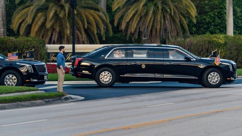 AP_25356024982583_a97d4e4978