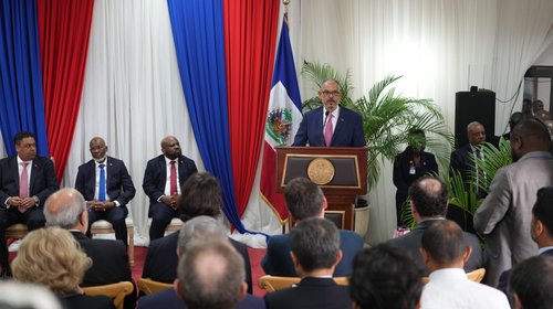 AP_26039047810782_ae6790a23d