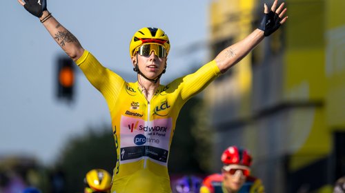 Wiebes repite victoria y mantiene el amarillo en el Tour femenil