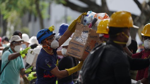 Aumenta a 294 la cifra de muertos por terremoto en Colombia