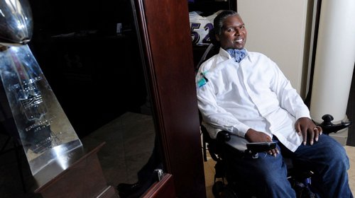 Muere O.J. Brigance, campeón del Super Bowl con los Ravens