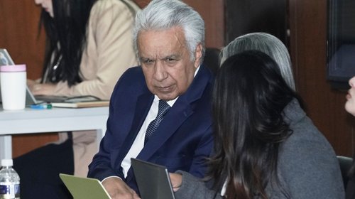 Expresidente ecuatoriano es condenado a prisión por corrupción