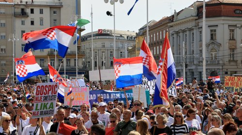 Exigen retirar toneladas de residuos peligrosos en Croacia
