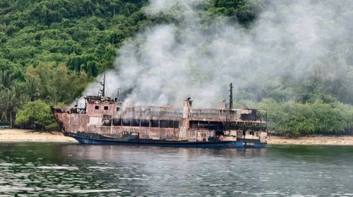 Sube a 35 la cifra de muertos por incendio de ferry en Filipinas