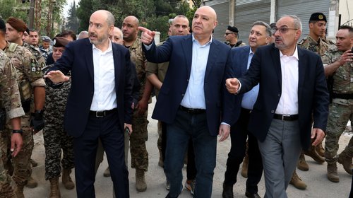 Presidente de Líbano visita región amenazada por Israel en Líbano