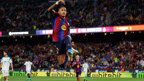 Barcelona golea 7-2 al Racing con triplete de Raphinha