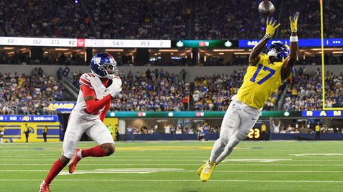 Rams arrollan a Giants 28-6 con gran noche de Adams y Stafford