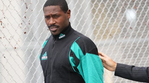 Acuerdo permitiría a Antonio Brown evitar 30 años de prisión