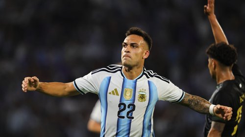 Arranca Argentina la era post-Messi con goleada 4-0 a Bolivia