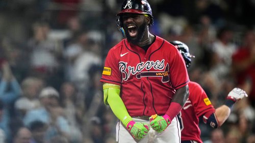 Avanzan Bravos a la Serie Divisional y chocarán con Dodgers