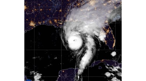 Huracán Isaías toca tierra en Florida con vientos de 165 km/h
